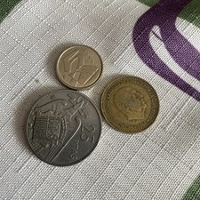 1957 Spain 25 Pesetas, 1966 Peseta, 1990 5 Pesetas - 3 Coins