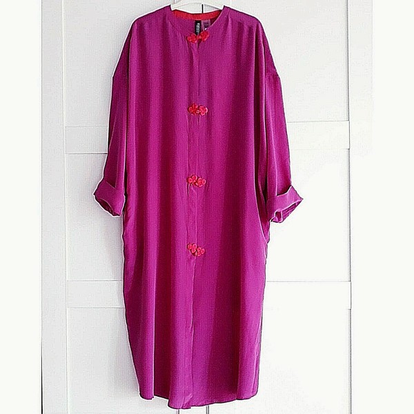 Tunica Enfasis, talla M - L, nueva,seda.