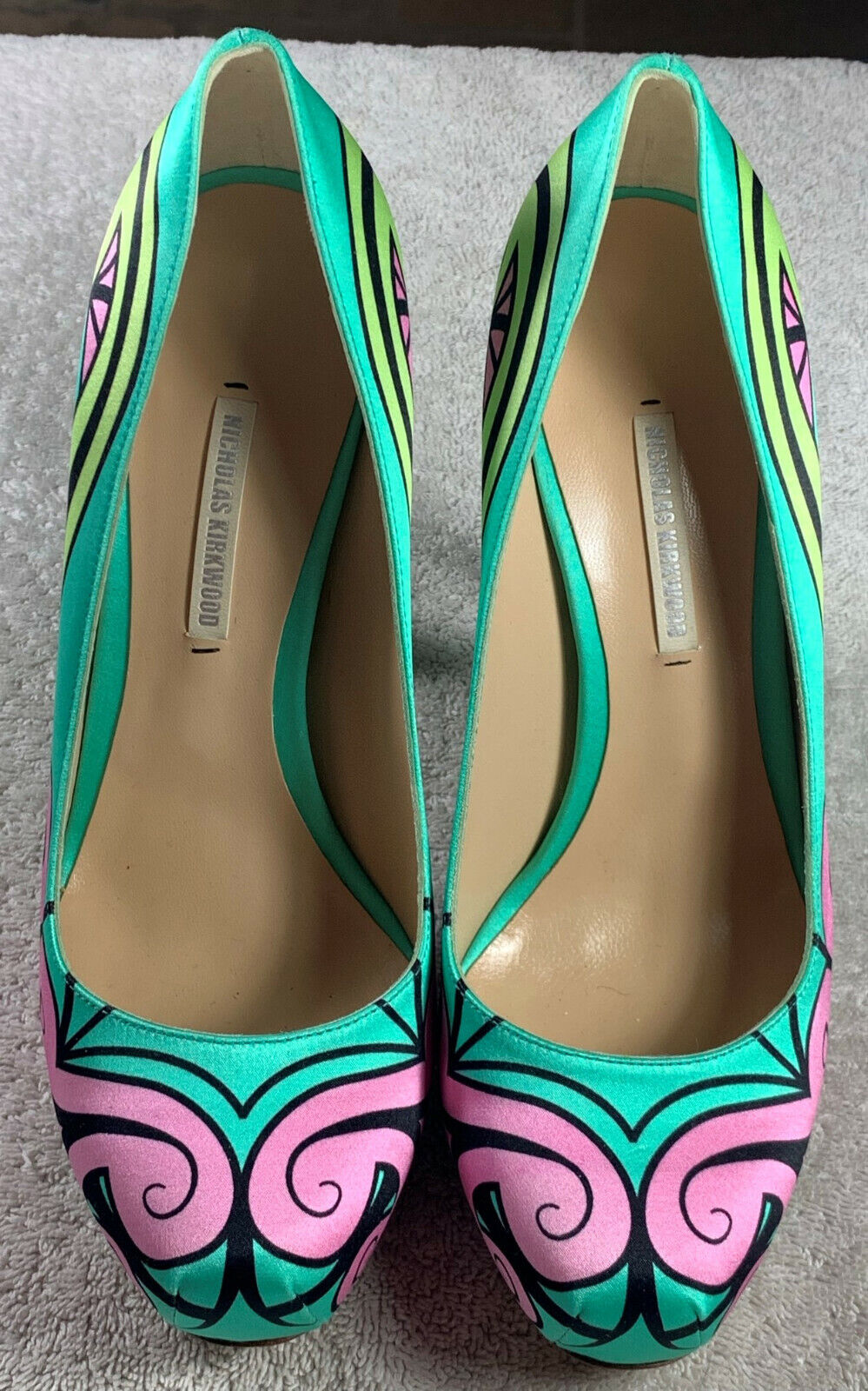 Nicholas Kirkwood Vero Cuoio Size 38 7.5-8 US Neon High Heel Pumps  Beautiful!