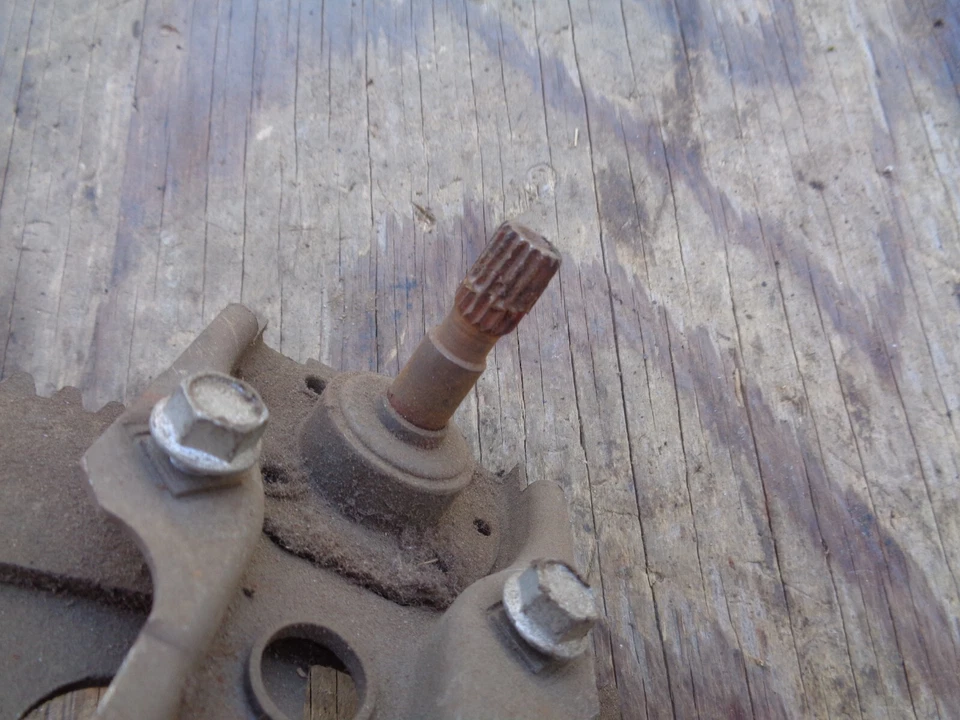 Volvo 240 244 245 lado del conductor IZQUIERDO TRASERO regulador ventana lateral manual Foto 2 de 4