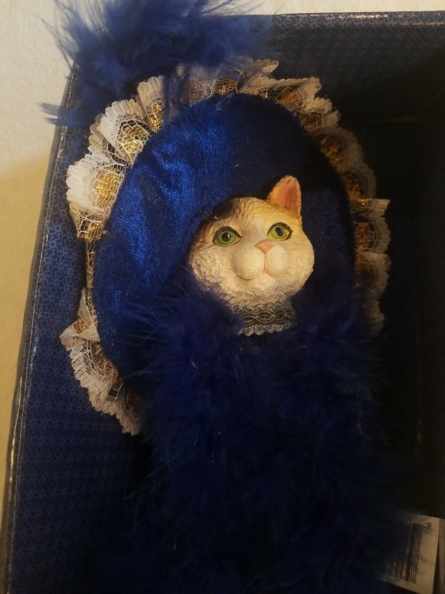 Rare Vintage Classic Treasures Collectable Cat Lady Figurine