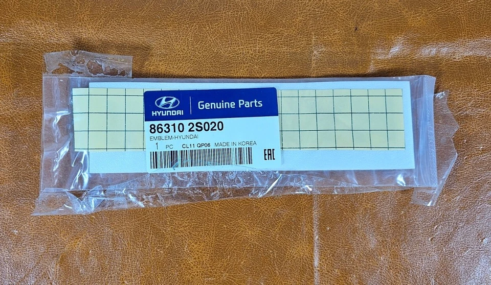 GENUINO HYUNDAI TUCSON 2015-2021 EMBELLECEDOR TRASERO 86310 2S020 NUEVO #C1 Foto 2 de 3