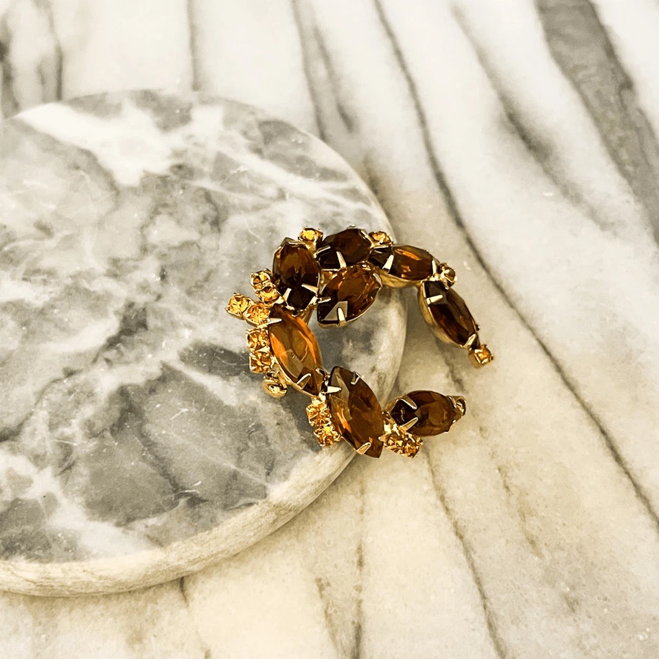 Vintage Topaz Crystal Brooch Gold Toned Pin Prong Set Rhinestone Facet Unsigned - Image 3 of 4