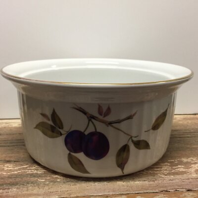 Royal Worcester EVESHAM Gold Ribbed 2.75 QT CASSEROLE Fruit Peach Plums England