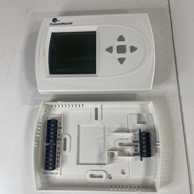 ClimateMaster ATP32U03 Programmable Digital Thermostat   24V Tested and Working