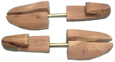 Hold Everything Cedar Adjustable Shoe Tree for Men Sizes 9 to 11  10.5" to 12"