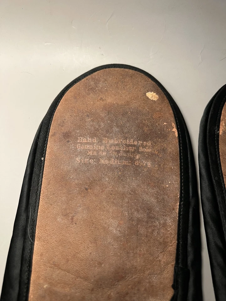 Zapatillas vintage bordadas a mano para mujer medianas satinadas florales acolchadas años 70 mulas Foto 4 de 4