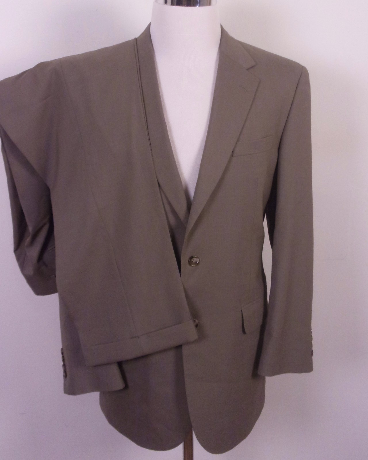 EUC Jos. A. Bank Men's Solid Beige 100% Wool 2 Pc Business Suit sz 42 L