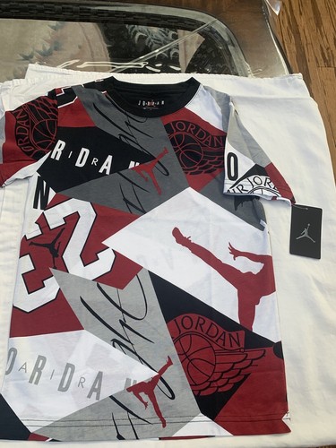 NIKE AIR JORDAN BOY'S WING'S T-SHIRT'S BLACK , WHITE OR MULTI FREE SHIPPING NWT - Picture 5 of 12