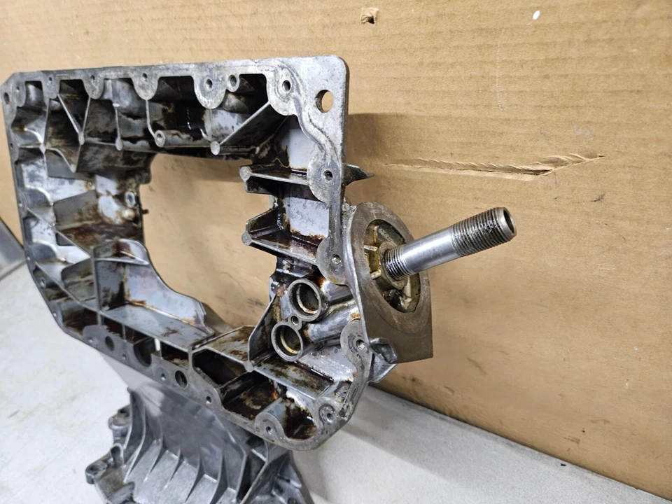 98-05 Audi A4 A6 VW Passat 2.8L VV6 cárter de aceite de motor superior 078103603AM Foto 3 de 4