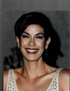 SUPER RARE!! 8X10 ORIGINAL YOUNG SEXY TERI HATCHER PUBLICITY PHOTO!!