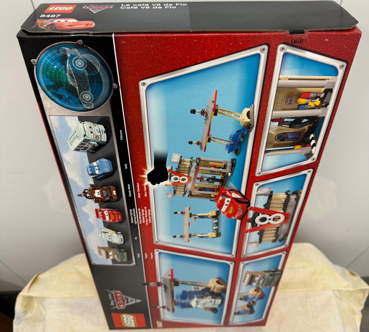 LEGO 8487 Pixar Cars: Flo's V8 Cafe NEW Factory Sealed Rare Free