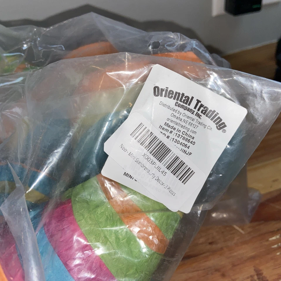 Mini Sombrero Pinatas , Party Decor, 6 Pieces - Image 2 of 3