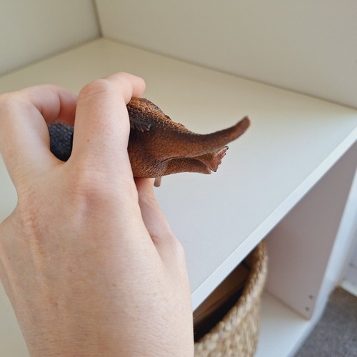 CollectA Dinosaur Prey Triceratops Corpse Dead Triceratops 2012 Dinosaur Toy - Picture 14 of 16