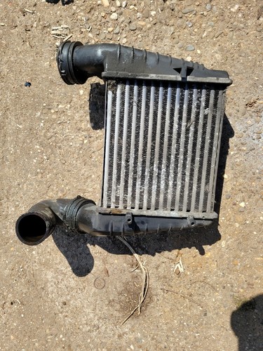 Ladeluftkühler VW Passat 3BG Skoda Superb 1.8T Luftkühler LLK 8D0145805D