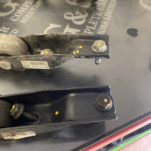 Seat Ibiza Hund Knochenhalterung 6j Modelle 6q0 199 851 AP  - Bild 9 von 9