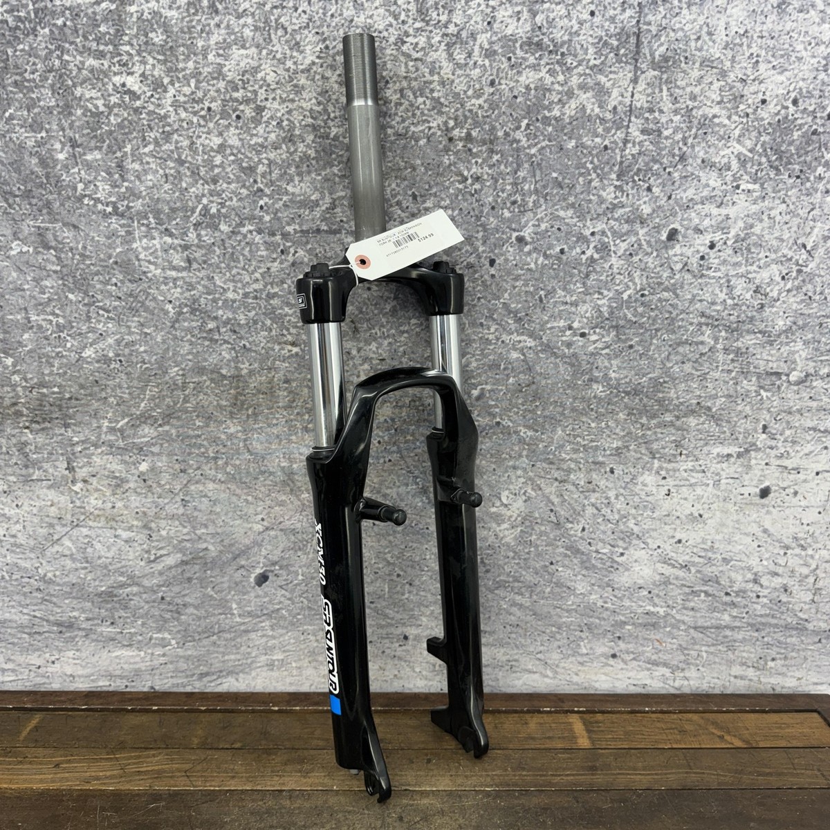 SR Suntour XCM30 Suspension Fork 26 1 1/8 Threaded V-Brake Canti