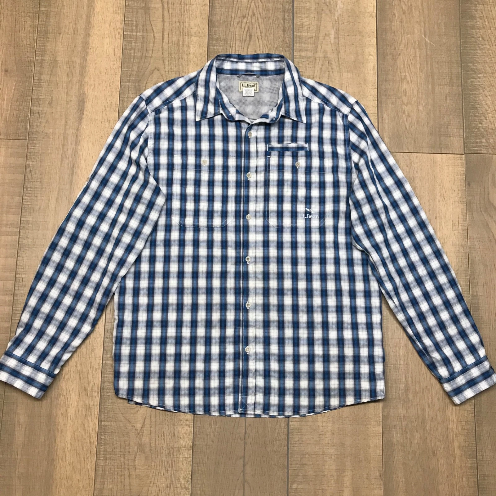 L.L. Bean Shirt Mens Size L Blue Button Up Plaid Vented Fishing Hiking Roll Tab