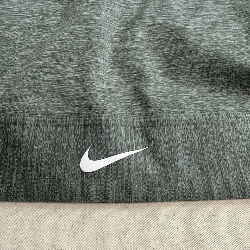 Sujetador deportivo Nike Dri-FIT Swoosh soporte medio espalda deportiva talla 2X faltan las almohadillas Foto 4 de 4