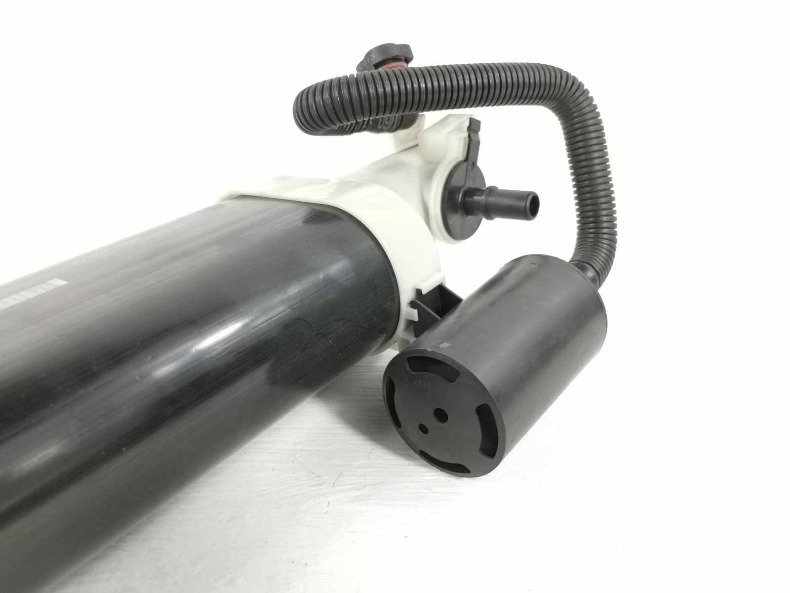 Maserati Ghibli S AWD 3.0L Auto 2014 EVAP Fuel Vapor Canister Tank 670003286 OEM