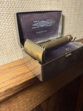 Jan. 13, 1920 Vintage Gillette Old Type Razor  With Case