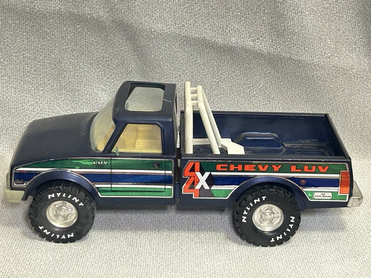 Chevrolet 1:16 Vintage Manufacture Diecast Cars, Trucks & Vans for