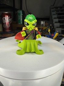 LEGO Alien Conquest Mothership 7065 Minifigure Alien Commander AC011