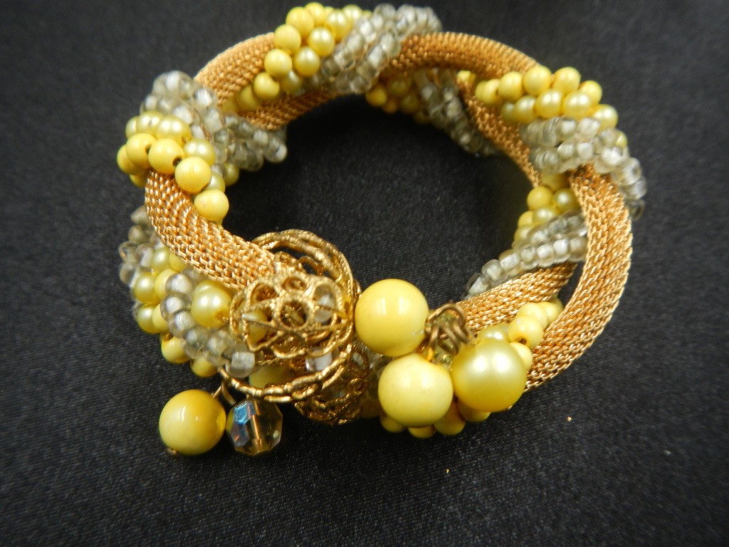 Unsigned Haskell Bracelet and Earrings - pearls, … - image 4