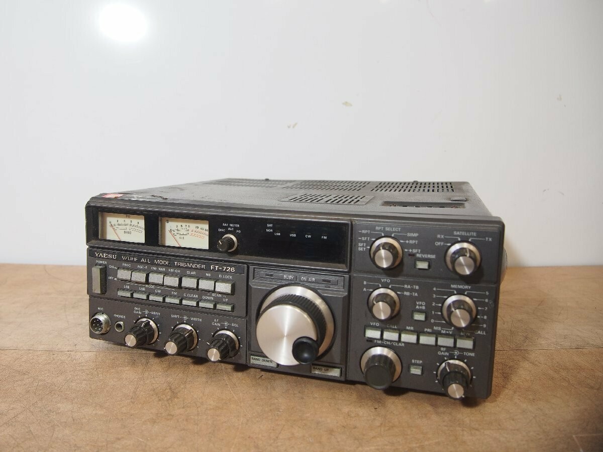 YAESU FT-726 V/UHF ALL トライバンダー 50MHz Yaesu FT-726 V/UHF 144/430 MHz 10w All Mode Tribander