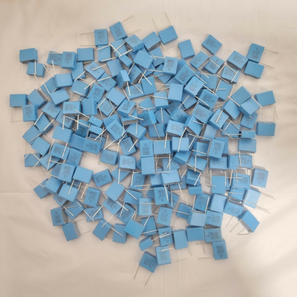 Купить Lot of 180 - Evox RIFA PHE 840 на Аукцион из Америки с доставкой ...