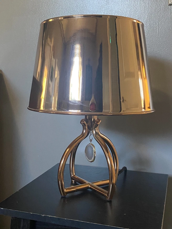 Lámpara de acento de ágata de oro rosa Arteriors Foto 2 de 4