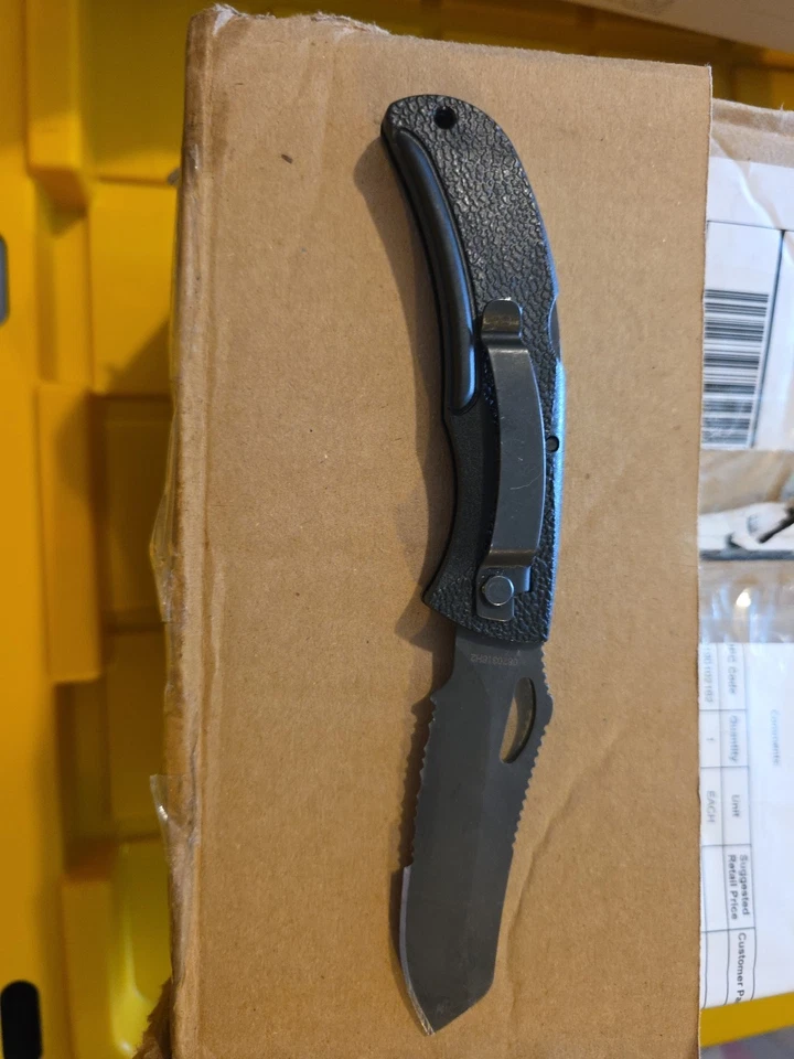 Gerber USA EZ-Out DPSF S30V Black Pocket Knife - Image 4 of 4