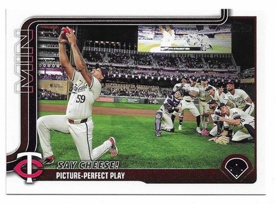 2025 Topps Say Cheese! Picture-Perfect Play Checklist Card #81 Minnesota Twins