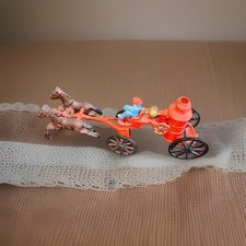 Vintage Cast Iron Horse Drawn Fire Engine Pumper Wagon Fireman Carriage Toy