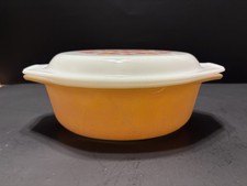 PYREX Orange Birds & Flowers Oval Milk Glass Casserole with Lid 1 1/2 QT 043