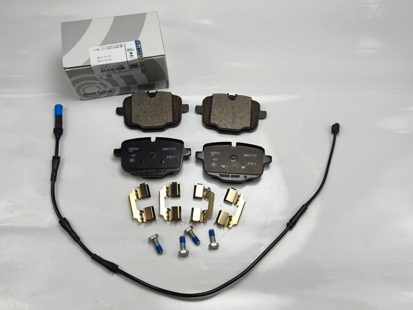 BMW 535 550 650 X3 F10 F06 F12 F13 OEM Genuine Rear Brake Pad Set With Sensor