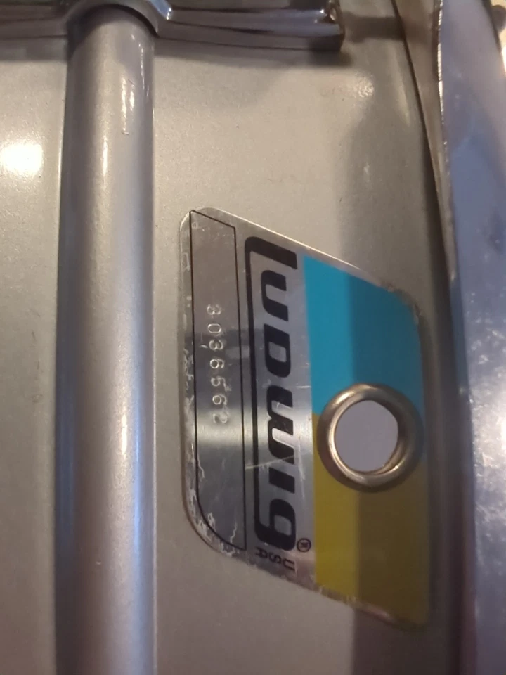 Ludwig Acrolite 小军鼓、支架、箱子和练习垫 — 第 3/3 张图片