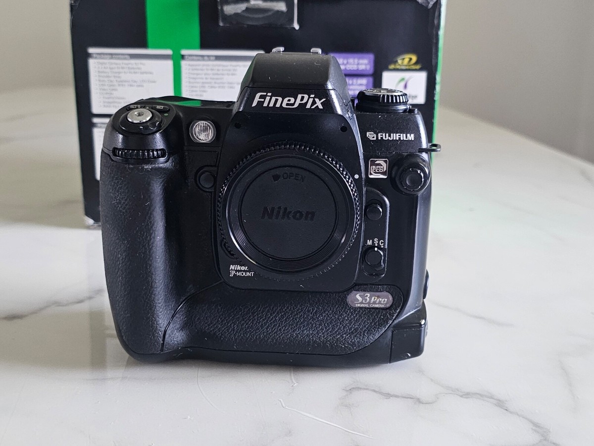 ★美品★フジフイルム FinePix S3 Pro ボディ #18554 FUJIFILM FinePix S3 Pro Digital SLR Camera, 12.3 43020509 B&H
