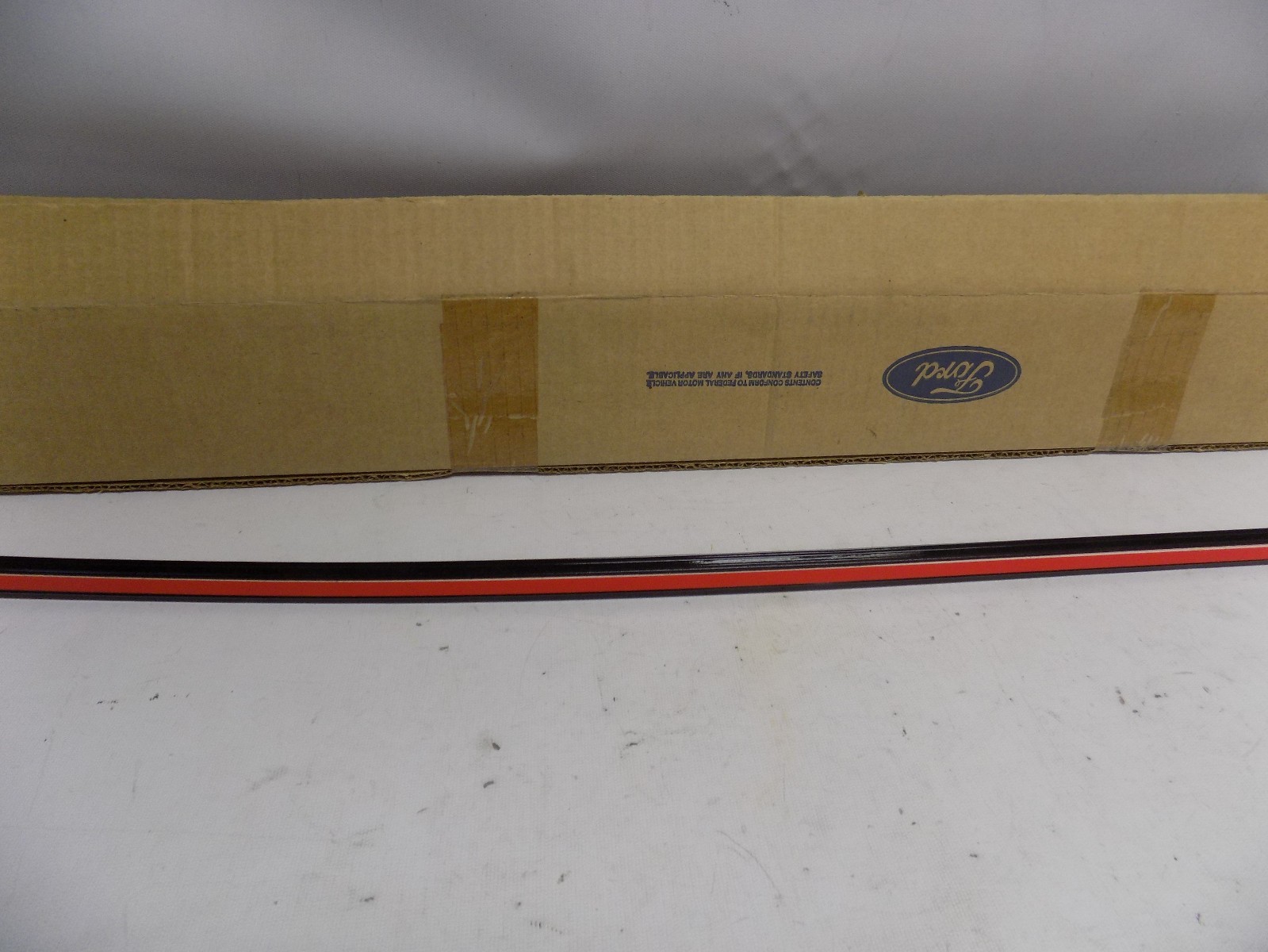 New OEM 19961999 Ford Taurus Right Roof Moulding Trim Molding