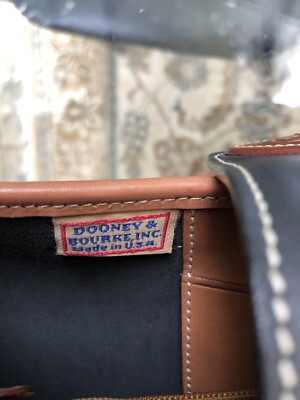 Authentic Classic Vintage Dooney And Bourke Handbag Black Leather