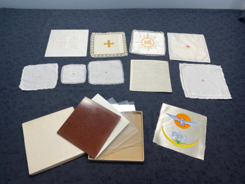 10 CHALICE PALLS (ALTAR LINENS)