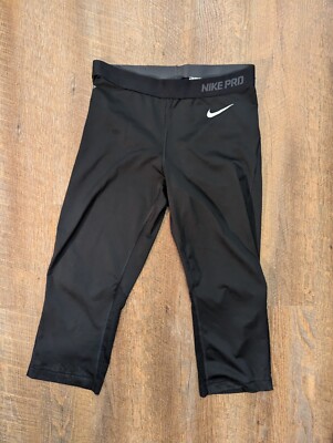 Nike Pro Women's Pro Training Black Capris Black Size Large
