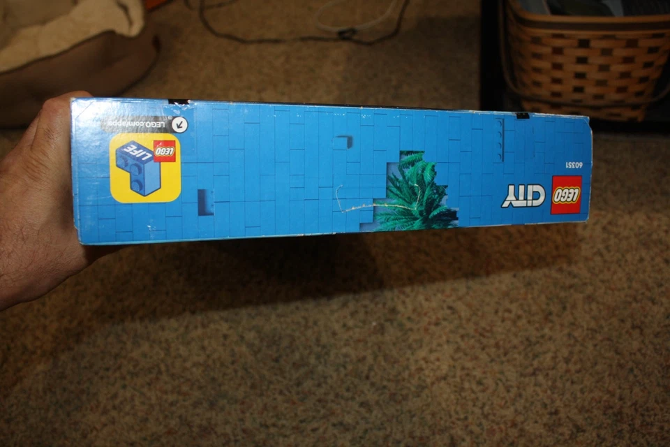 New Sealed Lego 60351 Rocket Launch Center Lego City 1010 pieces 2022 - Image 4 of 4