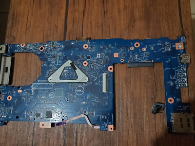 ORIGINAL DELL LATITUDE 3350 15203-1 JM7HC REV: A00 I3-5005U 028CG2 MOTHERBOARD