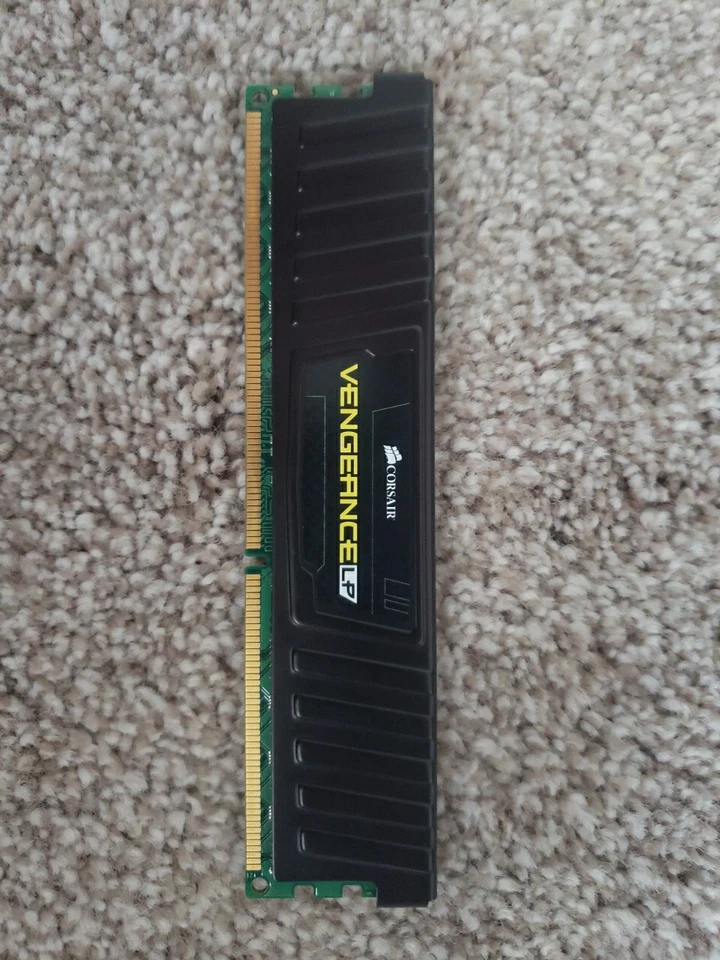 Corsair Vengeance LP 8GB 1x8GB RAM PC3-12800 DDR3-1600 SDRAM CML32GX3M4A1600C10 - Image 2 of 2