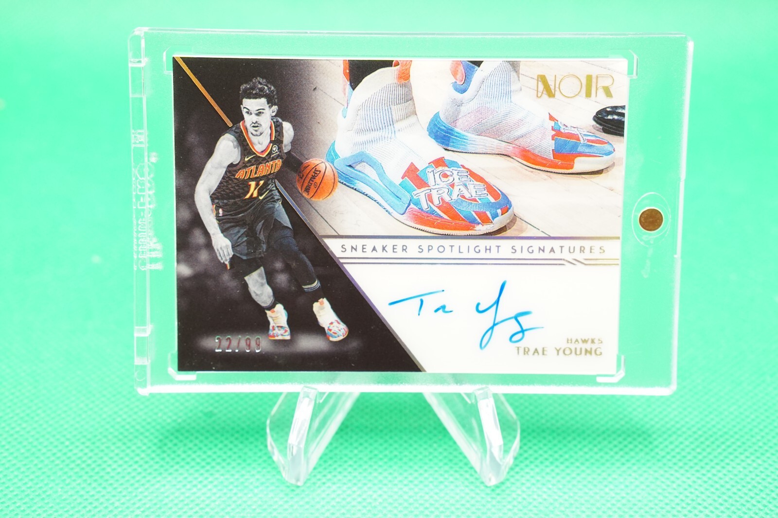 その他 Panini Noir Rookie Spotlights TraeYoung 2019 Panini Noir Newsreels Trae Young PATCH /10 #NJ-TYG PSA