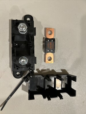 LITTLEFUSE Expandable Mega Fuse HOLDER with 150A MEGA fuse 150 amp 32VDC Slo-Blo