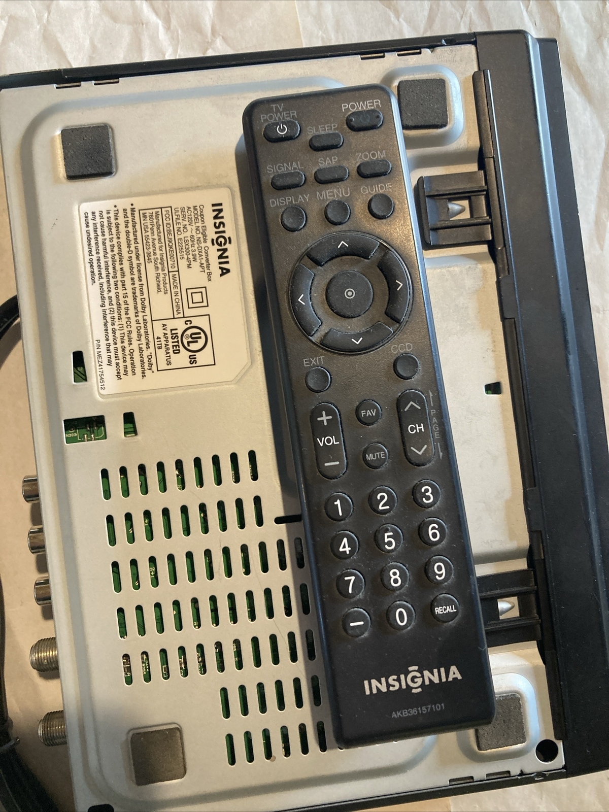 INSIGNIA NS-DXA1-APT HD DTV DIGITAL-TO-ANALOG TV TUNER CONVERTER BOX ...
