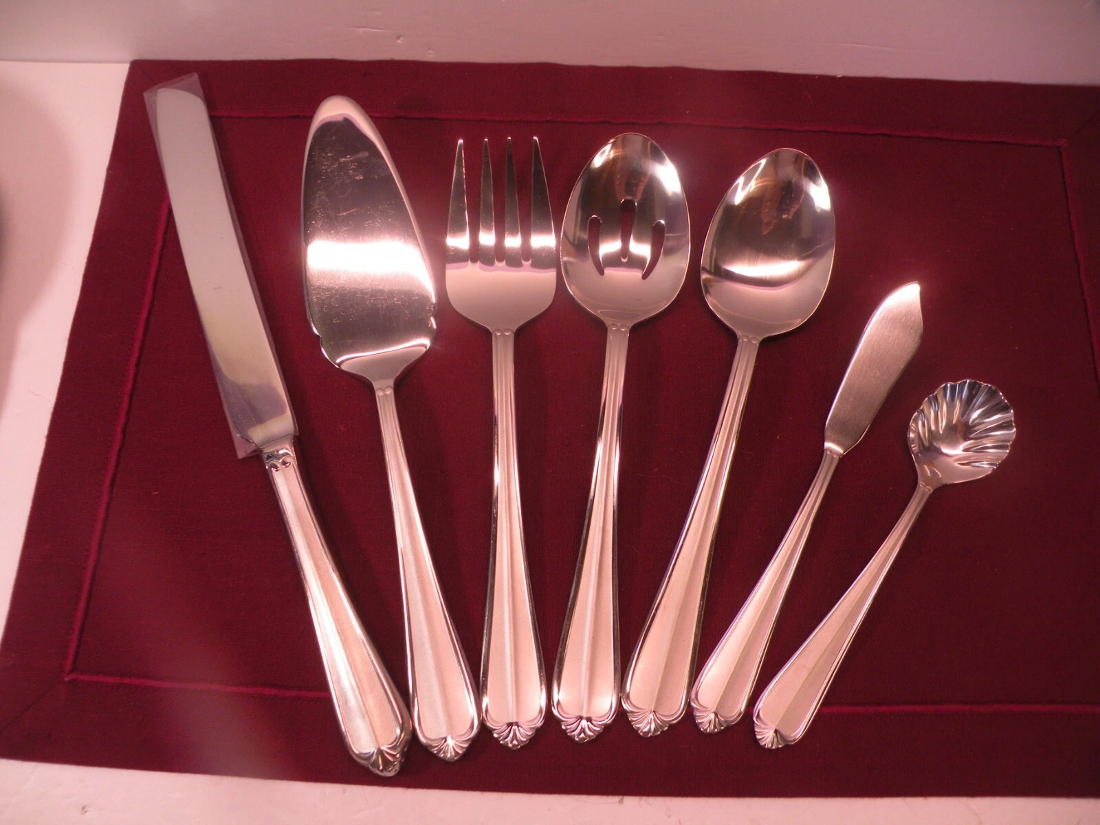 7 Serving Pieces Hampton Silversmiths CHARLOTTE Stainless Solid Slotted Spoon ++