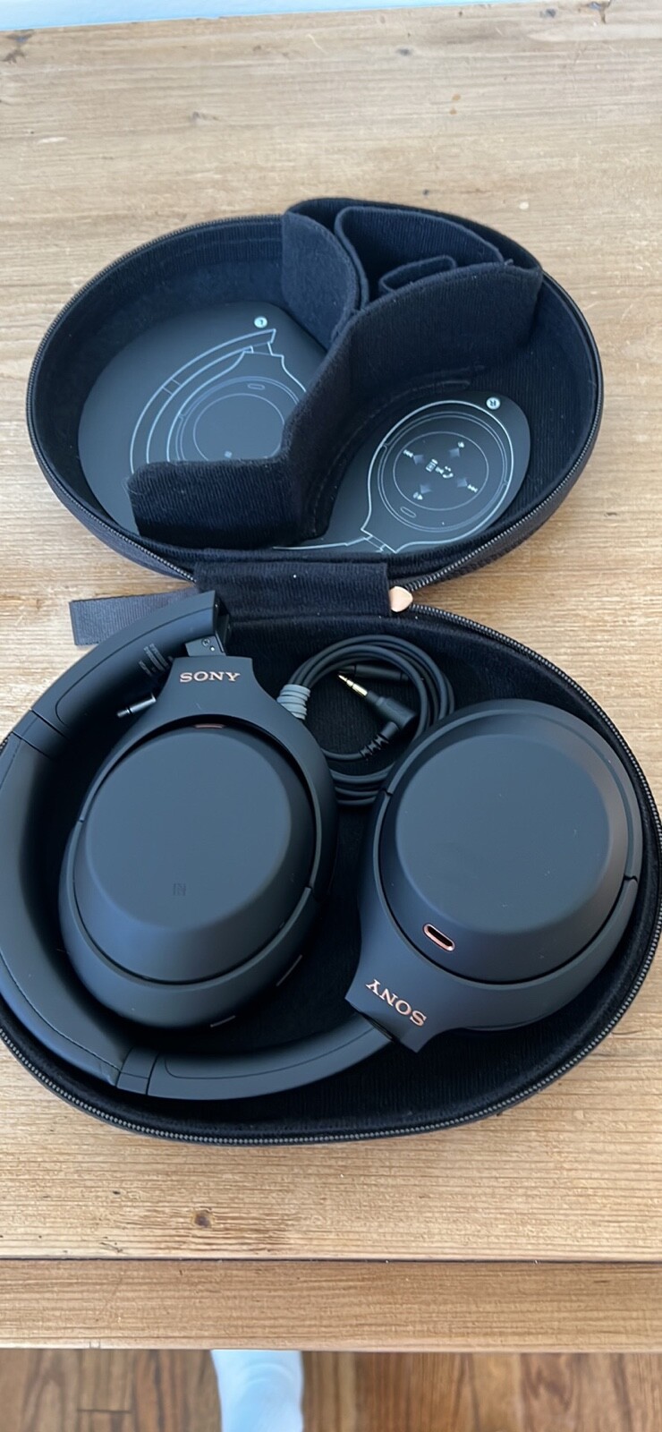 Sony WH-1000XM4 Wireless Noise-Canceling Over-Ear Headphones-image